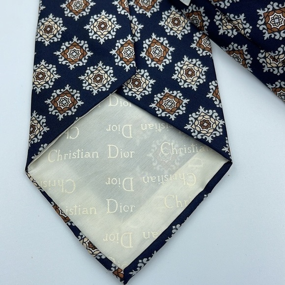 VTG Christian Dior 100% Silk tie - Picture 4 of 7